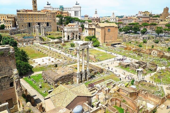 Colosseum Guided Tour with Gladiator Arena Access and Roman Forum photo 5