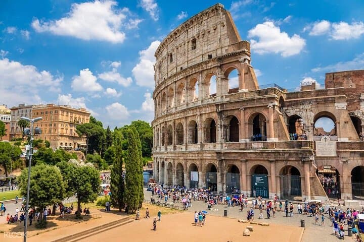 Colosseum Guided Tour with Gladiator Arena Access and Roman Forum photo 2