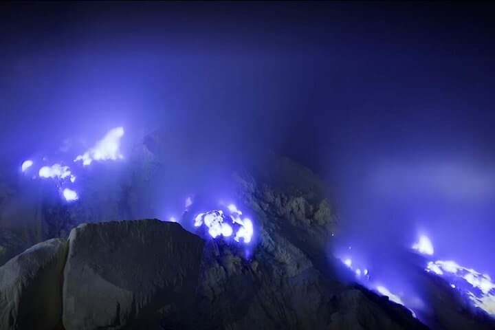 Mount Ijen Blue Fire Overnight Trek from Bali — Volcano Crater & Sunrise Hike photo 3