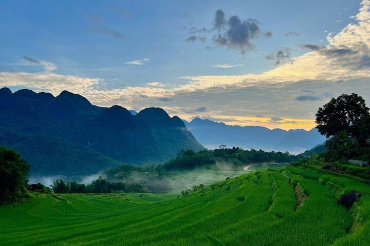 Pu Luong Private Day Tour from Hanoi: Biking, Bamboo Rafting & Rice Terrace Walks photo 3