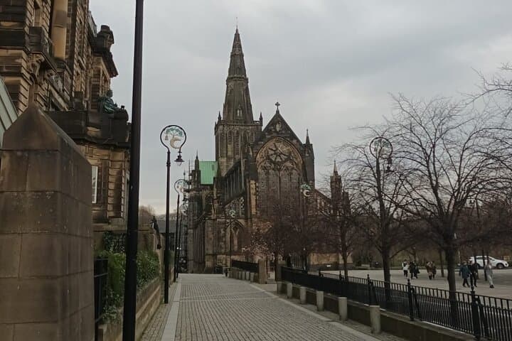 Glasgow Private Self-Guided Tour: St Mungo, Murals & Medieval Streets photo 4