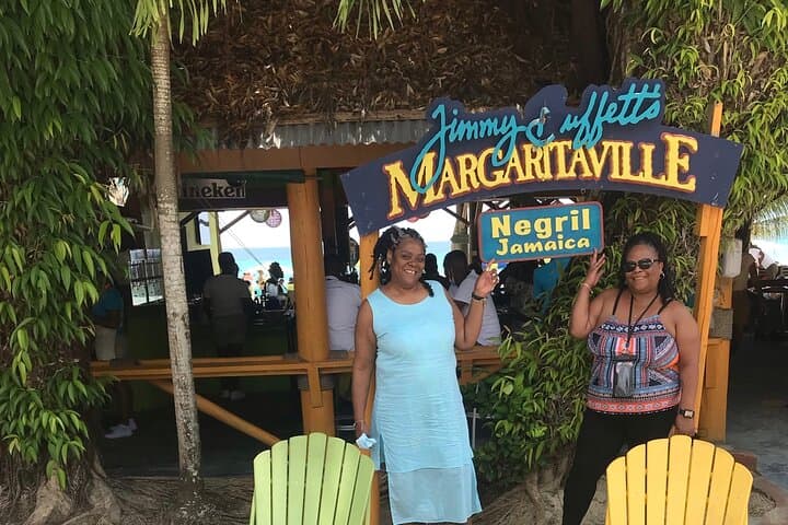 Private Custom Negril Day Tour: Seven Mile Beach, Rick's Cafe & Local Communities photo 2
