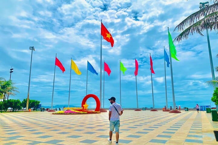 Vung Tau Beach Day Trip: Thuy Van Beach, Christ Statue & White Palace photo 4