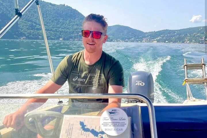 Lake Como 1‑Hour No‑License Boat Rental: Self‑Drive Cruise with 40hp Engine photo 2