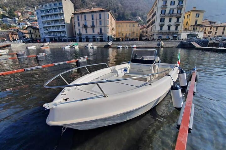 Lake Como 1‑Hour No‑License Boat Rental: Self‑Drive Cruise with 40hp Engine photo 5