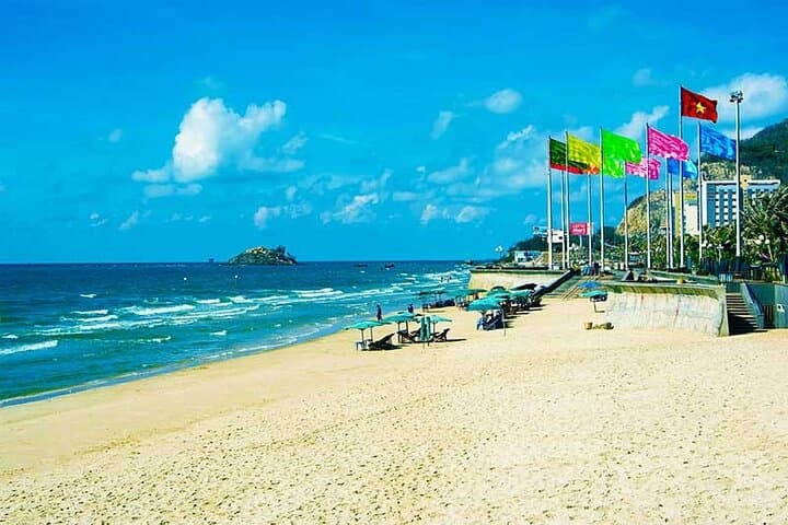 Vung Tau Beach Day Trip: Thuy Van Beach, Christ Statue & White Palace photo 5