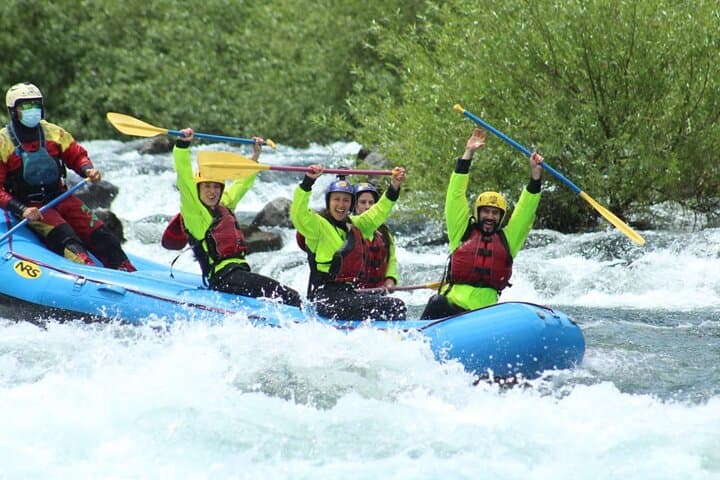 Winter Rafting on the Trancura River: 3-Hour Rafting Adventure from Pucón photo 2