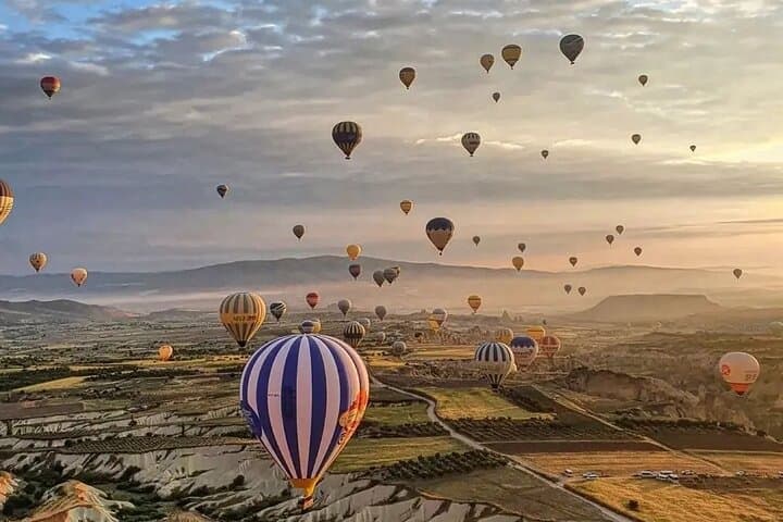 Sunrise Balloon Flight Over Göreme: Luxury Cappadocia Balloon Tour Guide photo 5