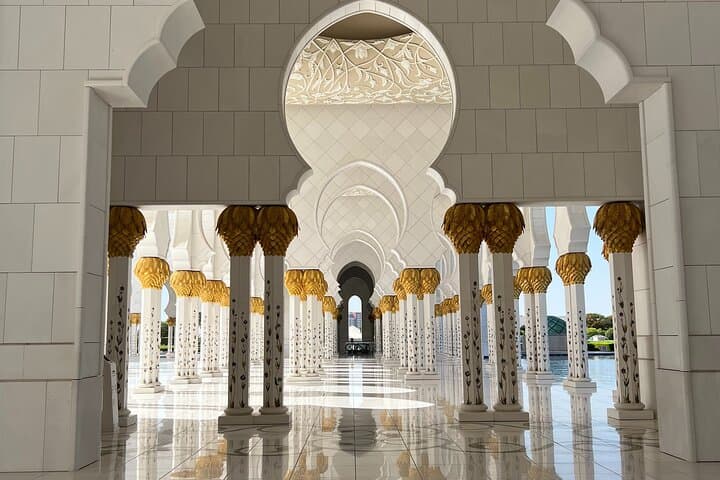 Private Sheikh Zayed Grand Mosque Tour from Dubai — Insider Guide to Abu Dhabi’s White Marble Masterpiece photo 4