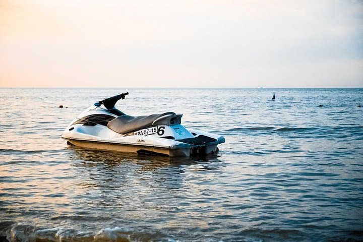 Dubai Jet Ski Tour: 60-Minute Ride from Umm Suqeim with Burj Al Arab Views photo 3