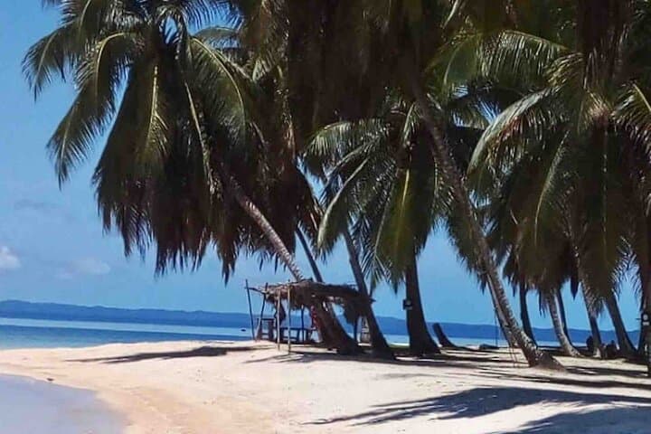 San Blas Islands Private Cabin: 2-Day Isla Aroma Island Hopping Adventure photo 2