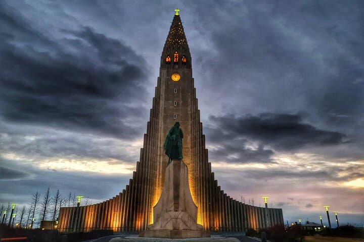 Weekend Getaway to Iceland: Blue Lagoon, Reykjavik & Northern Lights (2‑Night Itinerary)