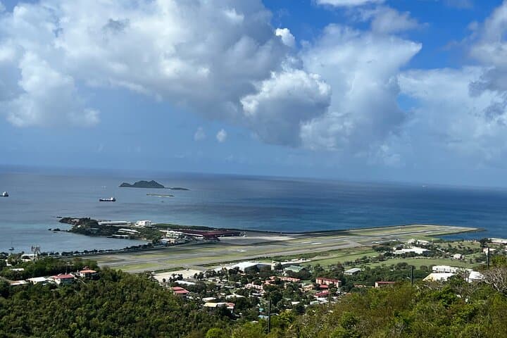 Private Ground Transfer to Cyril E. King Airport — Scenic St. Thomas Arrival photo 5