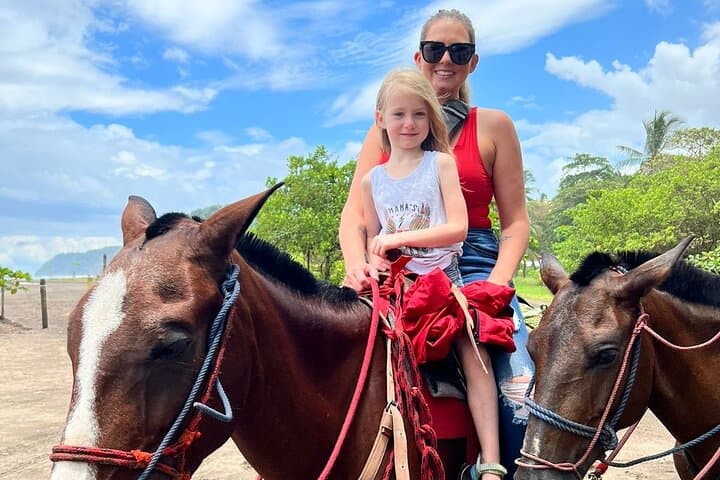 Jaco Beach Horseback Ride to Ocean Viewpoint — 2-Hour Coastal Trail with Rainforest Wildlife