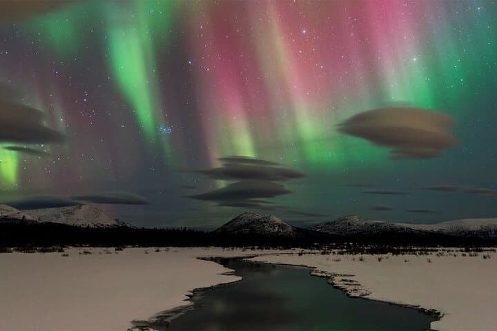Chasing the Northern Lights: 4-Day Aurora Viewing Tour in Yellowknife