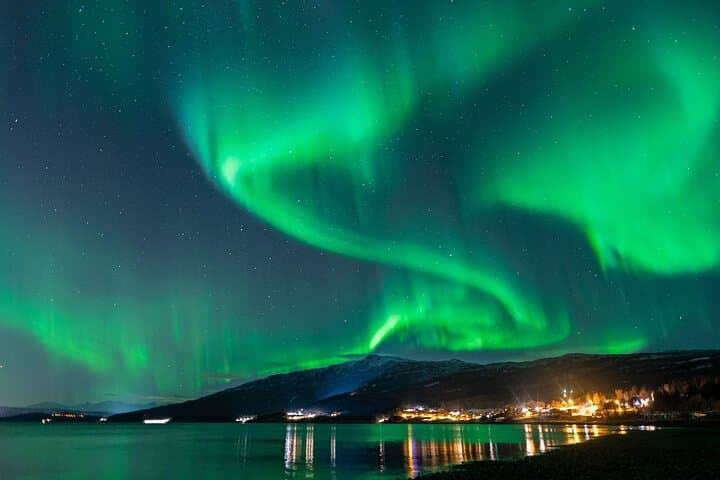 Chasing the Aurora: Kiruna Northern Lights Photography Tour with Pro Guide photo 2