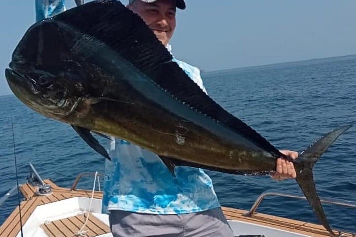 Offshore Sportfishing in Fujairah: Mahi Mahi and Tuna Big-Game Charters photo 3