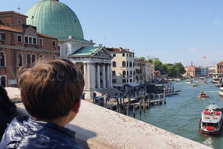 Venice Family Walking Tour: Kid-Friendly Highlights, Gelato & Rialto photo 1