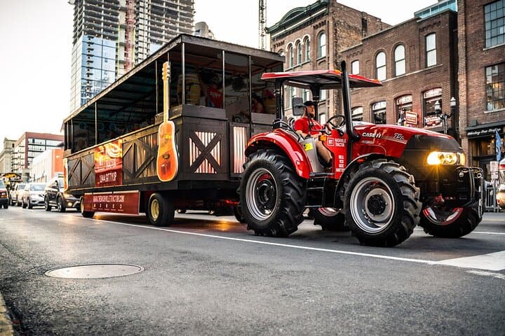Downtown Nashville Party Wagon: 90-Min 21+ Tractor Tour on Broadway photo 6