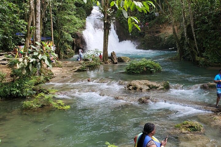 Bob Marley Nine Mile and Blue Hole Day Trip from Montego Bay photo 6