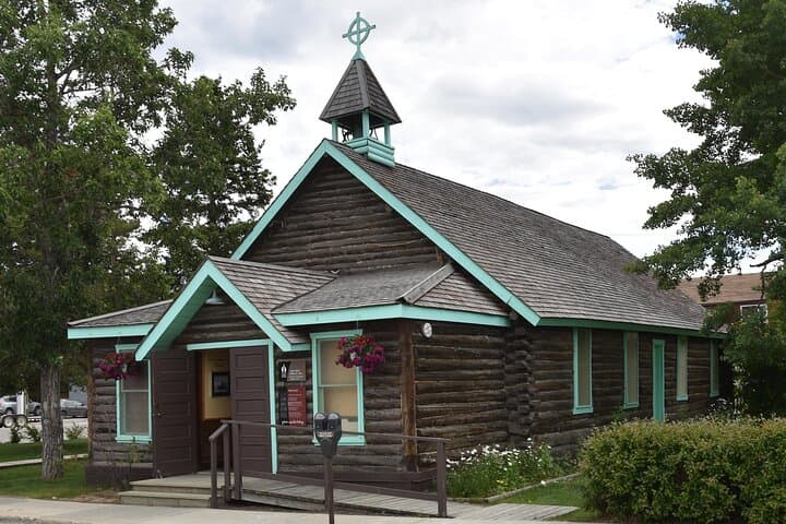 Best of Yukon City: Private Whitehorse Walking Tour photo 4