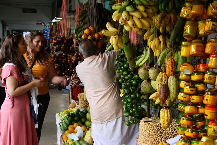 Colombo City and Food Tour: Pettah Markets, Coastal Eats & History photo 4