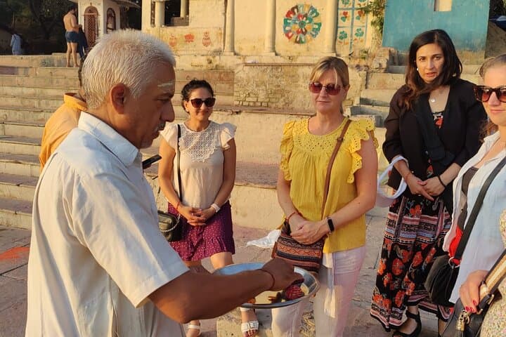 Delhi by Dawn: Secret Morning Tour with Traditional Breakfast and Urdu Workshop photo 1