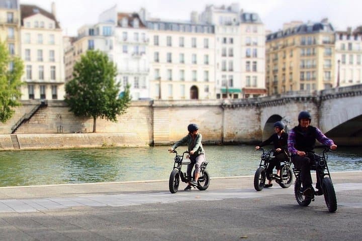 Private Paris E-Bike Ride Through the Marais and Île Saint‑Louis (Video Included) photo 4