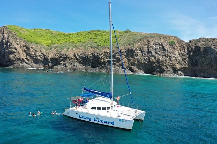 Private Morning Catamaran Cruise in Playa Flamingo: Snorkel, Kayak & Beach Stops