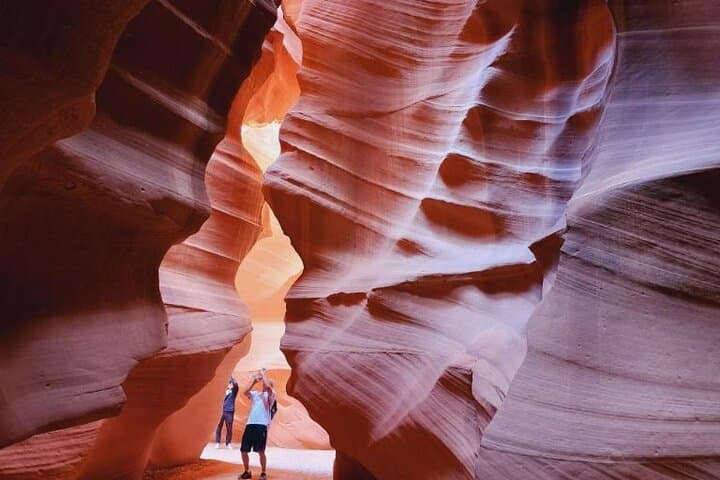 Antelope Canyon & Horseshoe Bend Day Trip from Las Vegas — Guided Upper Canyon with Lake Powell Overlook