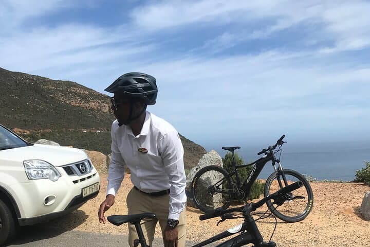 Cape Peninsula Scenic Drive and Wildlife Tour from Cape Town photo 3
