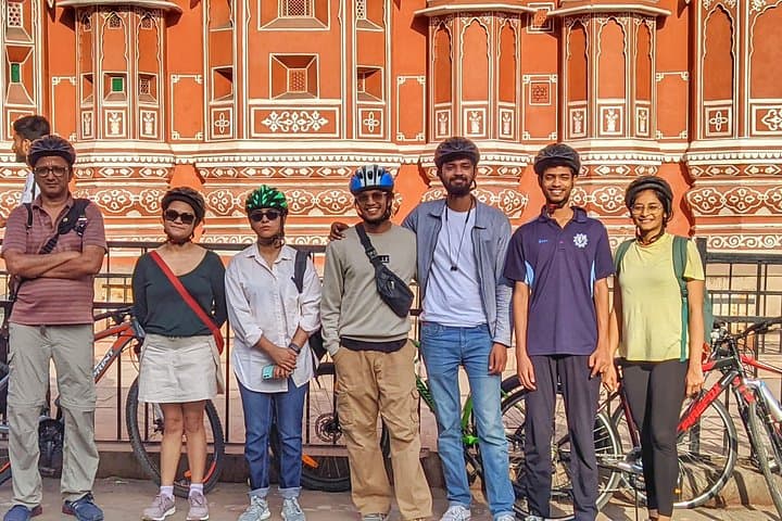 Jaipur Cultural Cycling Tour: Explore the Pink City by Bike
