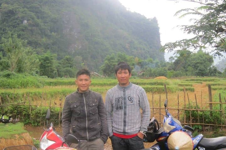 Vang Vieng Day Tour from Vientiane: Caves, Blue Lagoon & Sunset Kayak photo 4