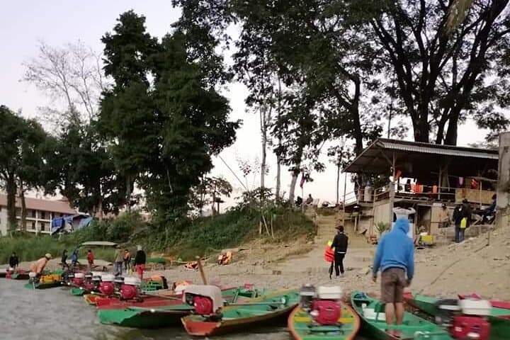 Vang Vieng Day Tour from Vientiane: Caves, Blue Lagoon & Sunset Kayak photo 2