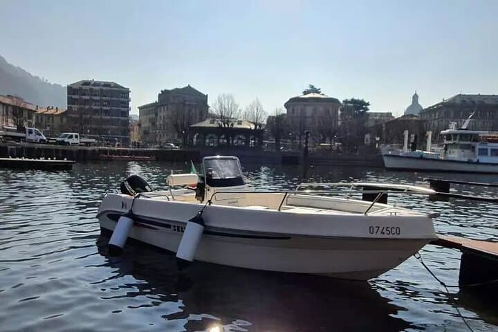Lake Como 1‑Hour No‑License Boat Rental: Self‑Drive Cruise with 40hp Engine photo 6