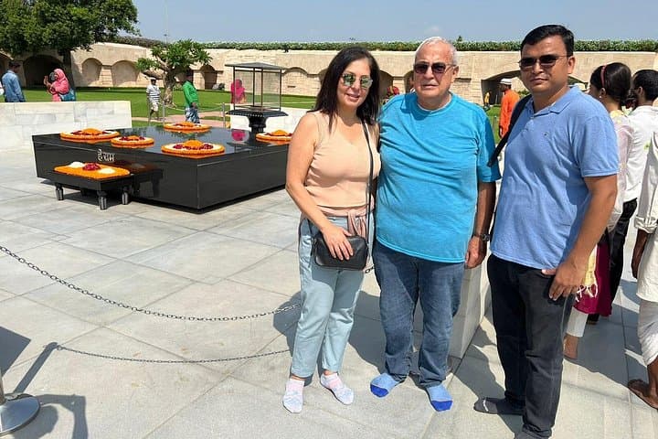 Old and New Delhi in a Day: Private 8-Hour Cultural & Architectural Tour photo 2