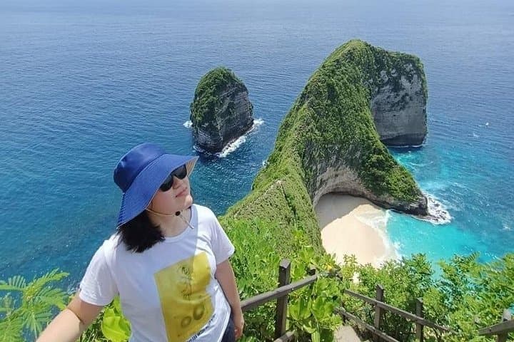 Discover West Nusa Penida: An All-Inclusive Island Tour Adventure photo 1