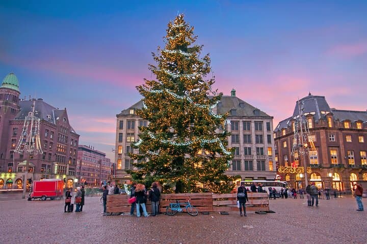 Amsterdam Christmas Walk: Hot Drink & Dutch Treat Through the Canal Belt photo 4