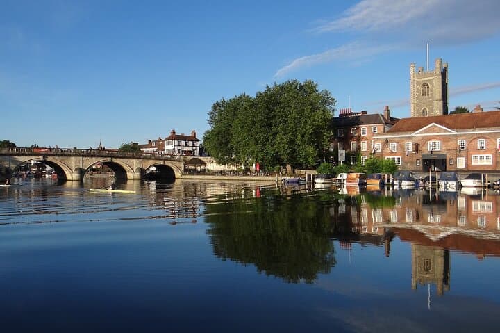 Henley-on-Thames Hidden Gems: Self-Guided Treasure Hunt & Big Britain Quiz (1-Day Pass) photo 4