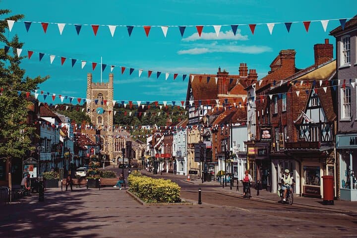 Henley-on-Thames Hidden Gems: Self-Guided Treasure Hunt & Big Britain Quiz (1-Day Pass)