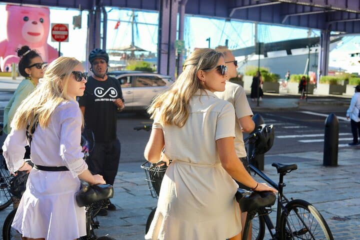 Brooklyn Bridge & Waterfront: 2-Hour Guided Bike Tour in NYC photo 2