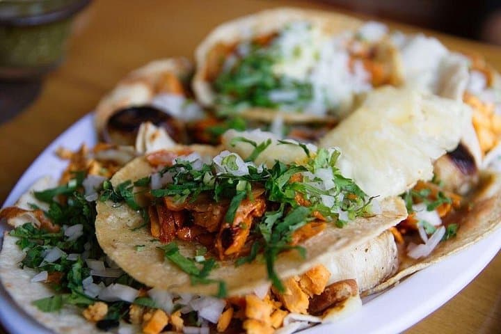 Evening Street Food Tour in Mexico City's Historic Center: Tacos, Pulque & Cantina Culture photo 3