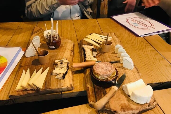 Bordeaux Organic Food Tour — Old Town Apéro Walking Experience photo 2