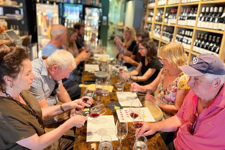 Bordeaux Organic Food Tour — Old Town Apéro Walking Experience photo 4