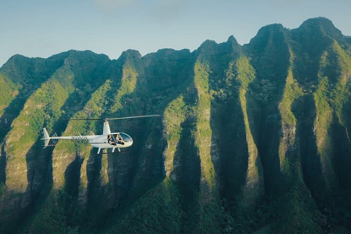 Circle Oahu: 60-Minute Shared Helicopter Tour from Honolulu photo 6