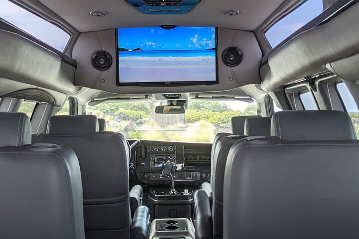 Big Island Private Luxury Van Tours: Custom Day Trips from Kona to Volcanoes photo 1