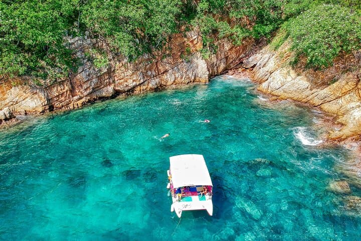 Roqueta Island Hike, Snorkel & Beach Escape with Lunch in Acapulco photo 2