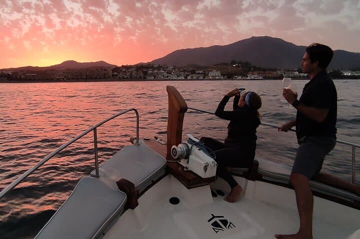 Sunset Boat Trip in Estepona Bay: Cava, Tapas & Dolphin Watching