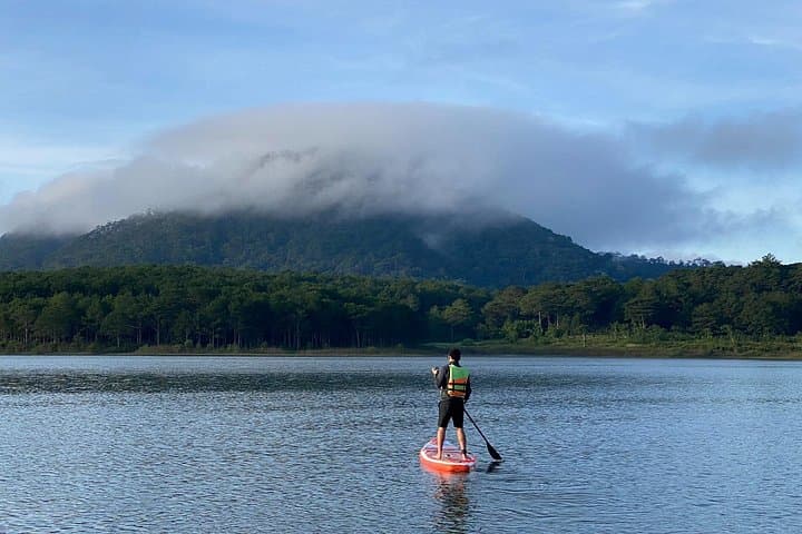 Tuyen Lam Lake Kayak & SUP: Half-Day Paddling Around Da Lat’s Pine-Crowned Peninsula photo 4