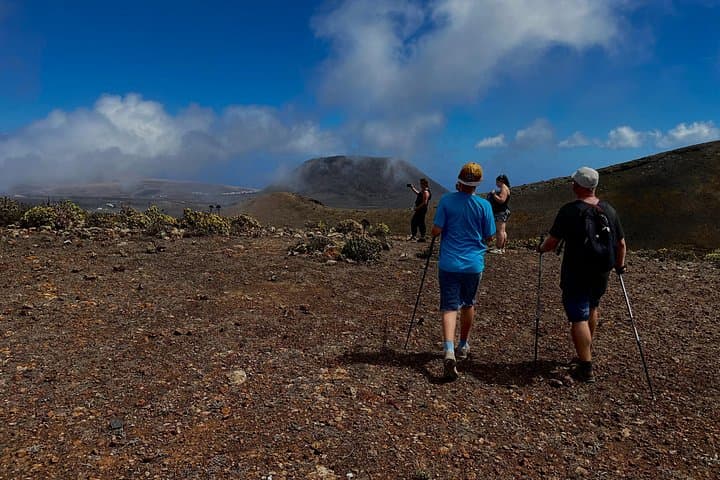 North Volcano Trekking Tour Lanzarote — La Corona to Famara Cliffs photo 3